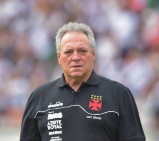 Abel Braga indicou que Martínez ainda não estreia, mas Guarín provavelmente será titular