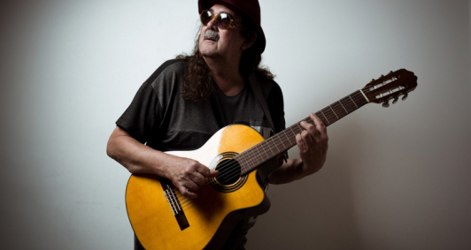 Cantor e compositor Moraes Moreira