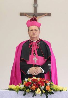 Dom Rifan  Bispo da Administrao Apostlica Pessoal So Joo Maria Vianney