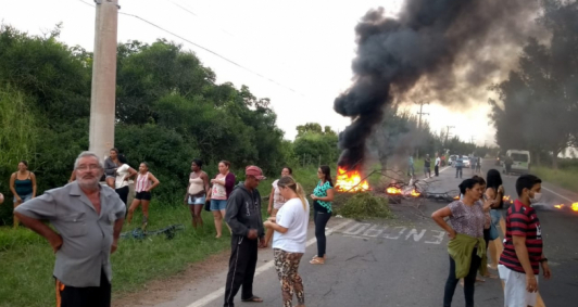 Manifestação fechou RJ 216 (Fotos: Divulgação PM)