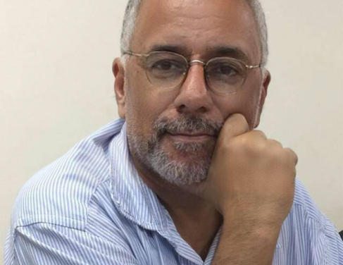 José Eduardo  Advogado e professor universitário 