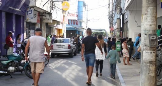 Movimento na �rea central (Fotos: Rodrigo Silveira)