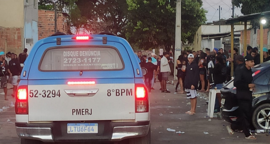 Polícia dispersou baile funk na Penha