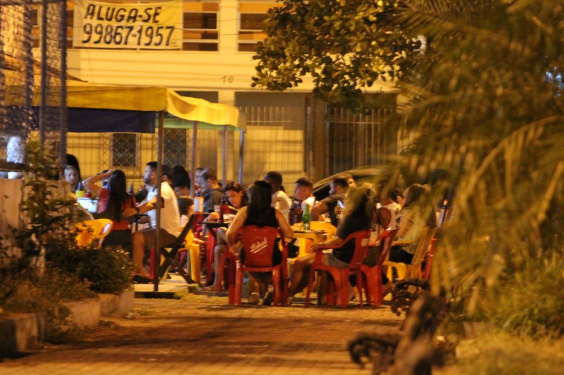 Movimento em bar durante o Fla-Flu