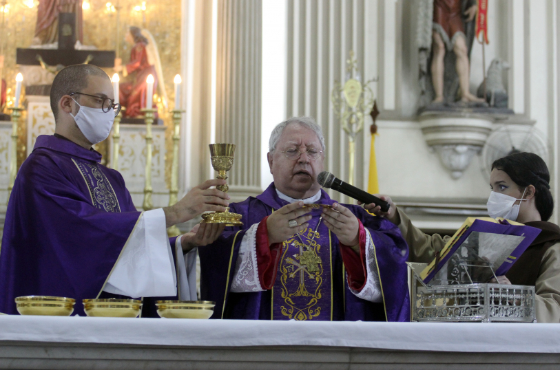 Missa pelos 98 anos da Diocese de Campos