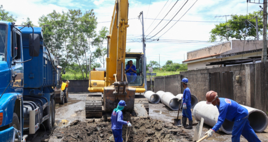 Construção da nova rede de drenagem