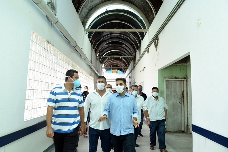 Prefeito e vice de Campos visitaram unidades hospitalares neste sbado