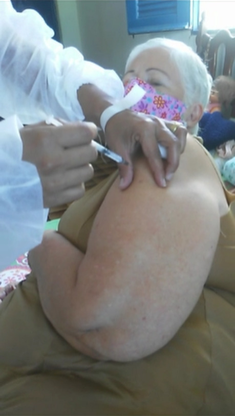 Atriz foi vacinada contra a Covid-19 na ltima quarta-feira