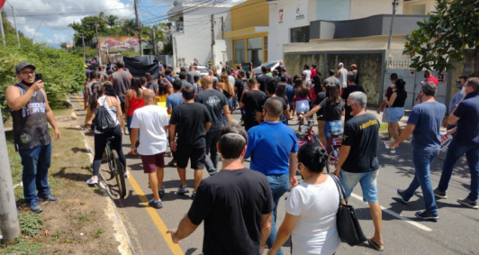 Protesto de empresrios (Fotos: Genilson Pessanha e Rodrigo Silveira)