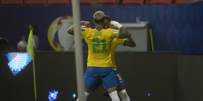 Neymar e Gabigol fizeram dois dos três gols do Brasil na estreia