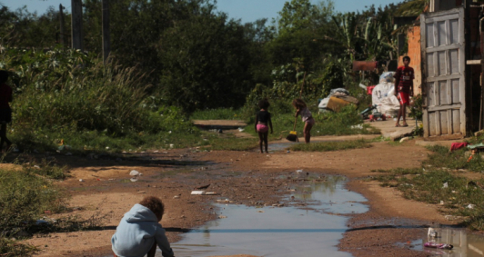 Buraco causa transtornos (Foto: Genilson Pessanha)