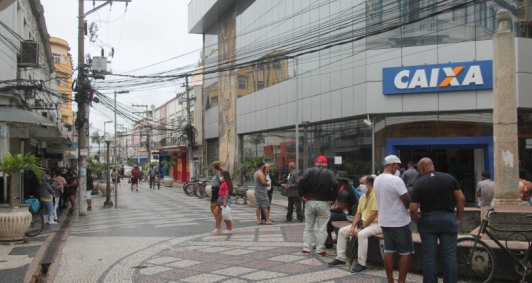 Lojas fechadas no Dia do Comercirio (Fotos: Genilson Pessanha)