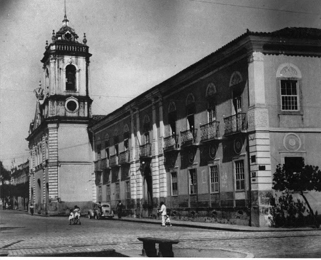 Igreja Me dos Homens e a antiga Santa Casa de Misericrdia de Campos
