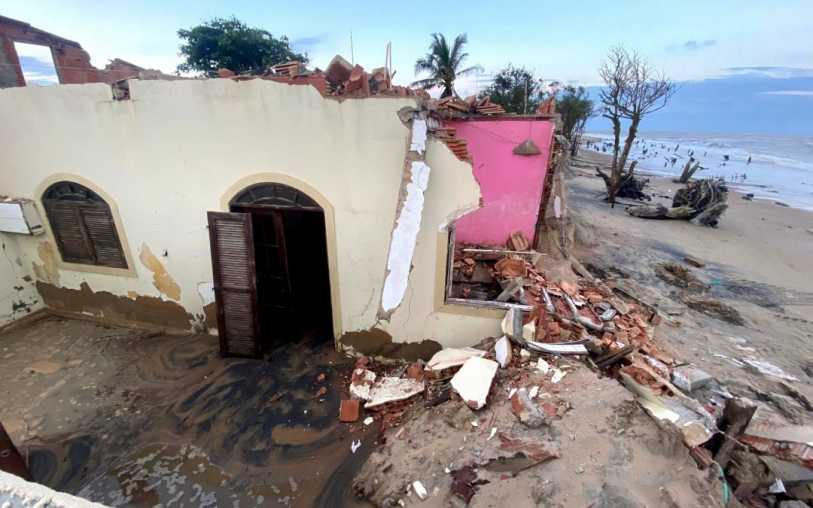 Mar atingiu mais residncias em Atafona