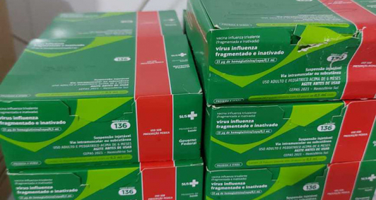 Campos recebe doses da vacina contra a gripe