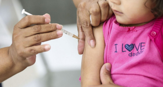 Vacinação contra sarampo