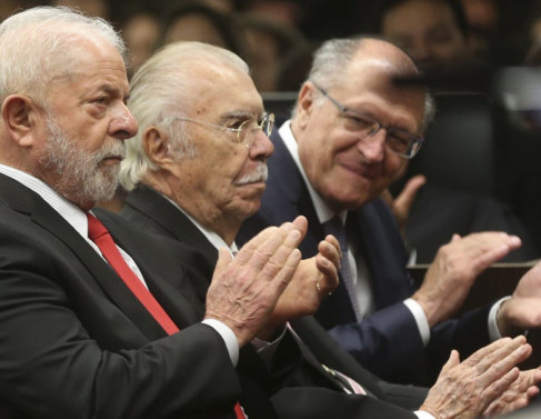 Lula III - mais do mesmo ou outra transição? 