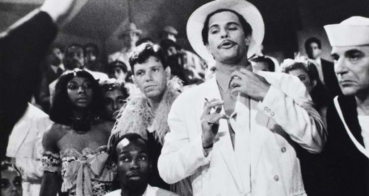 Cena do filme "Ópera do Malandro", adaptação de Ruy Guerra da peça homônima de Chico Buarque de Hollanda