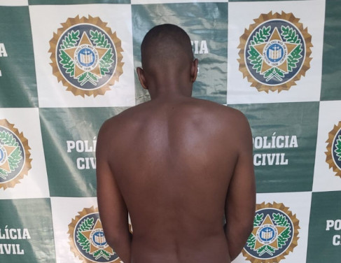 Homem preso no Parque Esplanada