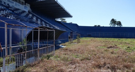 Situação do campo do Goytacaz após meses fechados
