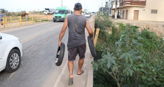 Passarela da RJ 216 segue sem previso de obras 
