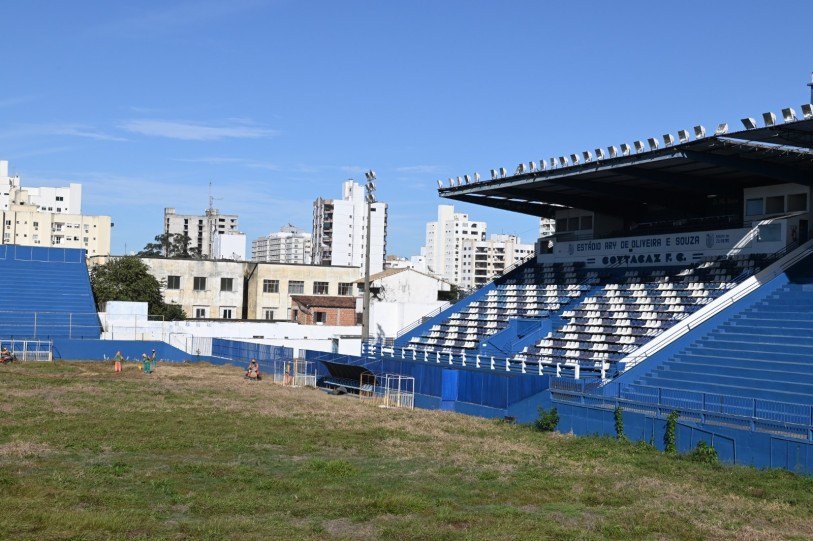 Estádio Ary de Oliveira e Souza volta a ser leiloado Folha1 - Esporte