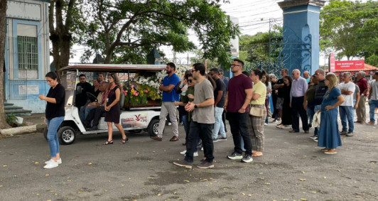 Enterro de Alcinéa Lima aconteceu no Caju 