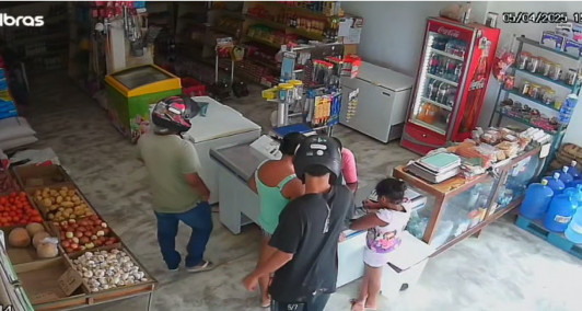 Câmeras de segurança registram assalto a comércio em Brejo Grande