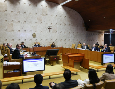 Sess&atilde;o plen&aacute;ria do STF