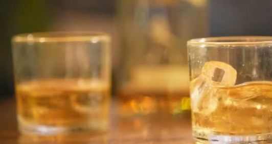 Bebidas destiladas são a maioria dos produtos contaminados com metanol, segundo as autoridades sanitárias