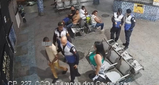 Homem foi detido neste sábado