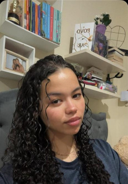 Estudante Maria Fernanda Peixoto, de 18 anos, fará a prova do Enem 2025