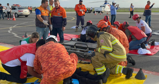 Simulao de incndio no Heliporto (Fotos: Divulgao)