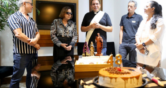 Diretores e funcion&aacute;rios comemoram 48 anos da Folha da Manh&atilde;