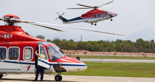 Hangar da CHC no aeroporto de Maca&eacute;