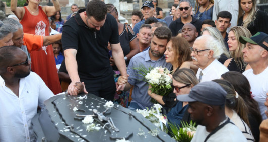 Sepultamento do ex-prefeito Arnaldo Vianna