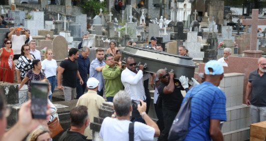 Sepultamento do ex-prefeito Arnaldo Vianna