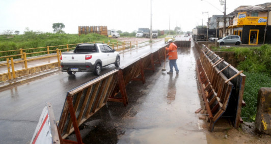 Obras na Passarela em Donana