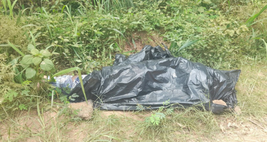 Corpo &eacute; encontrado com m&atilde;os e p&eacute;s amarrados em Campos