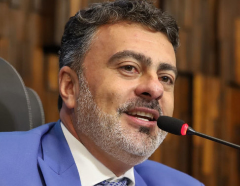 Deputado estadual Vitor J&uacute;nior