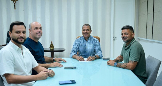 Reuni&atilde;o no gabinete