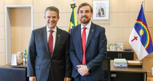 Ministro Andr&eacute; de Paula e Lucas Ferrugem