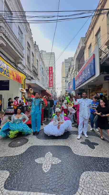 Em 2025, apresenta&ccedil;&atilde;o da &Aacute;guia de Ouro no centro de Campos