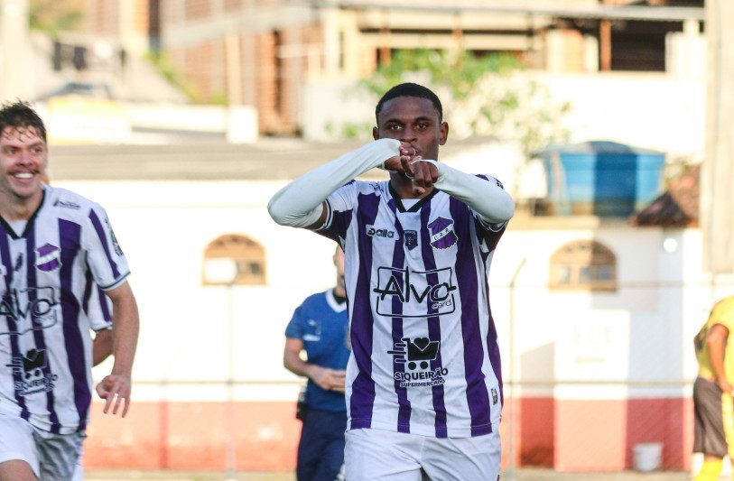 Campos vence Tigres por 3 a 2 e abre vantagem nas quartas de final da Série C do Carioca