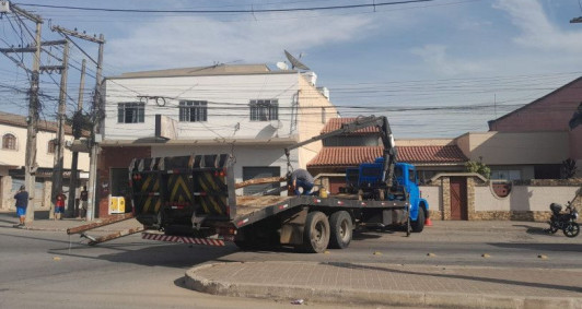 Estrutura est� sendo removida do local
