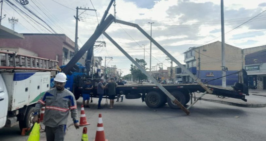 Estrutura est� sendo removida do local