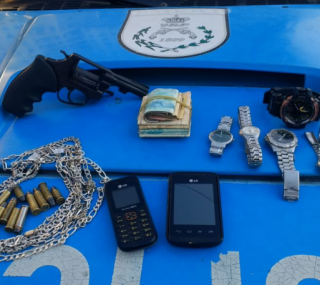 Material do roubo aos idosos