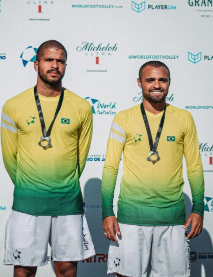 Dupla Neguebinha/Mago vence 1ª edição de torneio de futevôlei do