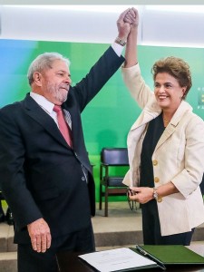 Dilma e Lula durante cerimnia de posse (Agncia Brasil)