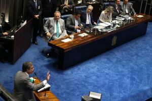 Sesso do Senado, conduzida pelo presidente do STF, Ricardo Lewandowski, decidiu que Dilma ser julgada por crime de responsabilidade (Fabio Rodrigues Pozzebom/Agncia Brasil)